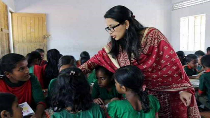 প্রাথমিক বিদ্যালয়ের ক্লাস রুম