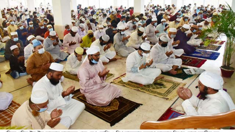 খুবিতে ঈদের জামাত