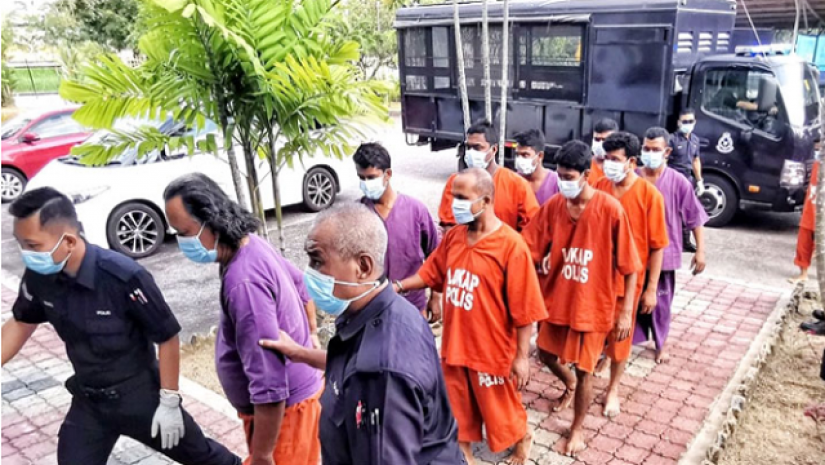 মালয়েশিয়ায় ঈদের নামাজ পড়তে যাওয়ায় ৪৮ বাংলাদেশি গ্রেপ্তার