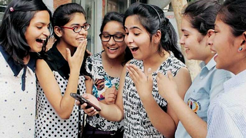 পরীক্ষা ছাড়াই কোলকাতায় মাধ্যমিকের ফল, শতভাগ পাস