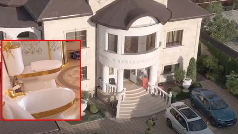 ট্রাফিক পুলিশের বাড়িতে সোনার টয়লেট