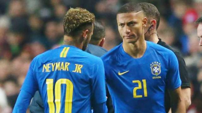 ৩ ম্যাচে ৫ গোল রিচার্লিসনের