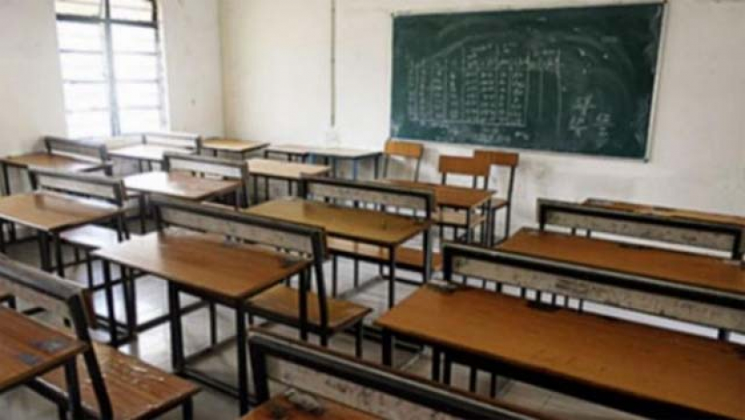 বিষাদের এই ছুটি আর চায় না শিক্ষার্থীরা