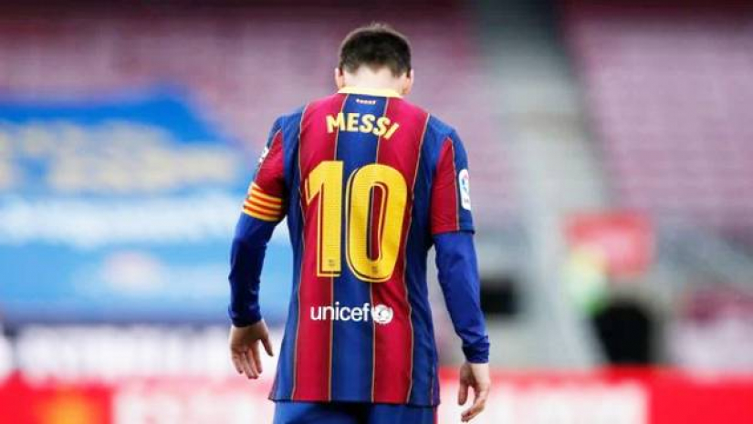 যে দুই কারণে বার্সেলোনা ছাড়লেন মেসি