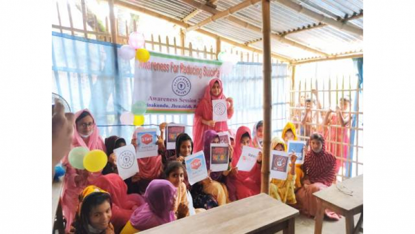  কর্মশালায় অংশগ্রহণকারী ছাত্রীরা