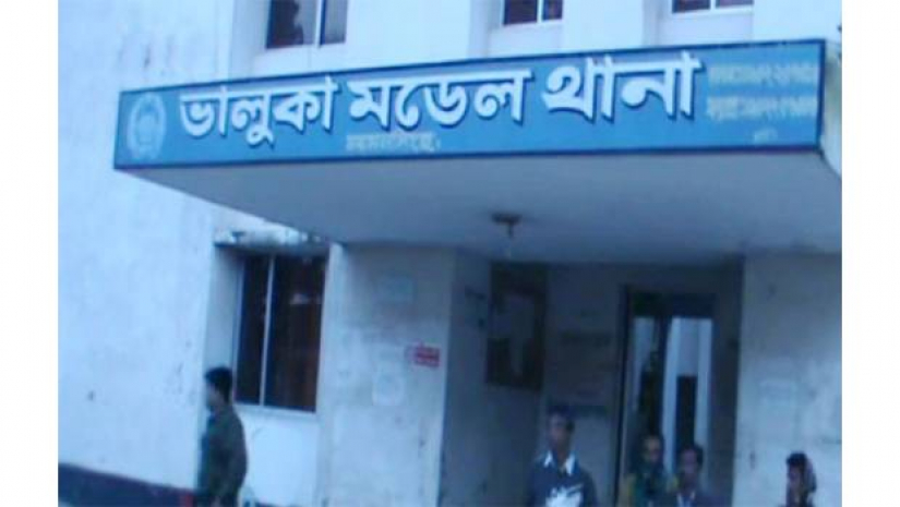 আখ ক্ষেতে নিয়ে স্কুলছাত্রীকে ধর্ষণ, বখাটের বিরুদ্ধে মামলা