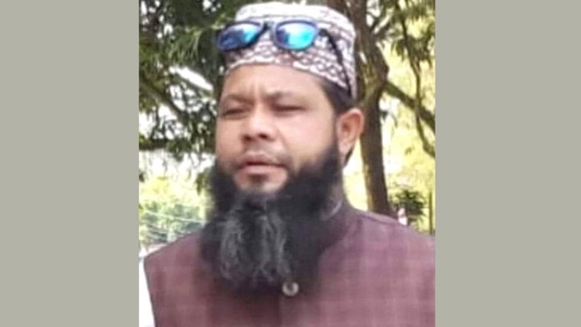 মাগরিবের নামাজে সেজদায় মৃত্যুর কোলে ঢলে পড়লেন ফয়জুর