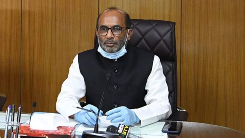 সচিবের মাকে কর্মকর্তারা দেখতে গেছেন, সেবা করতে নয়