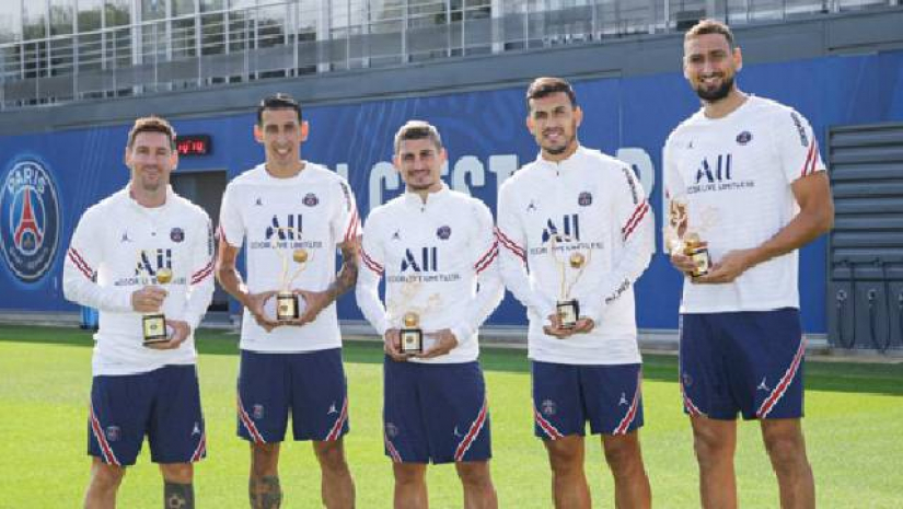 মেসিসহ পাঁচ ফুটবলারকে বিশেষ সম্মাননা পিএসজির