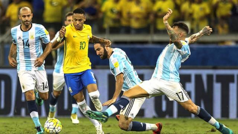 রাতে মুখোমুখি হচ্ছে ব্রাজিল-আর্জেন্টিনা, যে চ্যানেলে দেখা যাবে