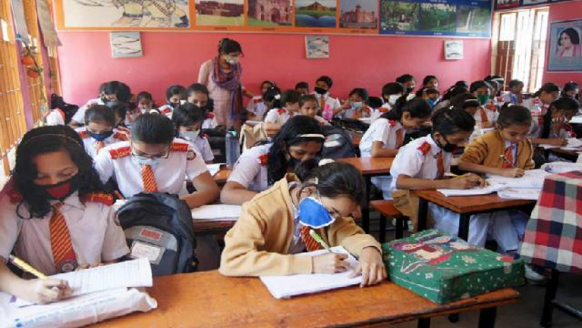 শিক্ষার্থীরা সশরীরে ক্লাসে উপস্থিত হতে না পারলে তাদেরকে ‘অনুপস্থিত’ গণ্য করা হবে না