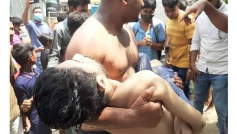 বিলের পানিতে গোসল করতে নামলে ডুবে যান তিনি