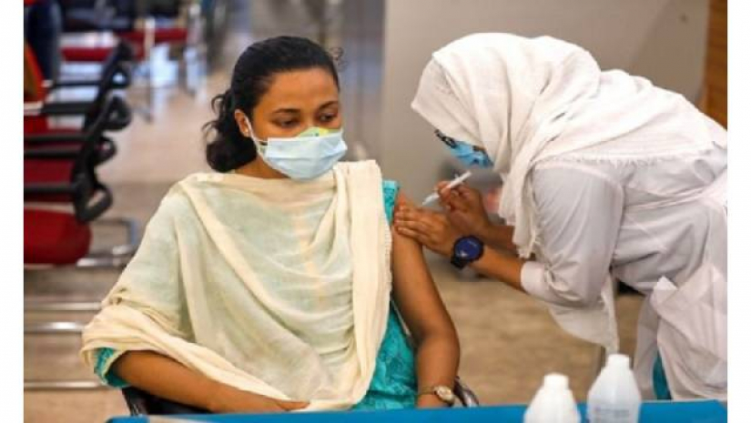 টিকা পাবেন ১৮ বছরের কম বয়সী বিশ্ববিদ্যালয় শিক্ষার্থীরাও