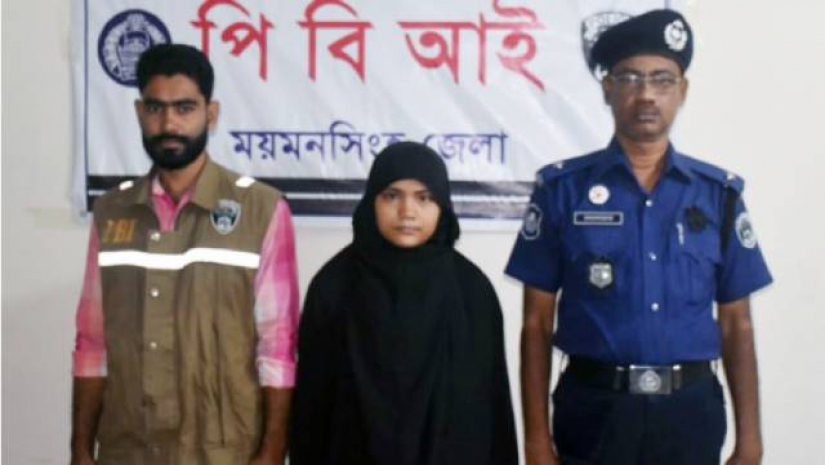 উদ্ধার হওয়া তাবাসুম মাসুদা আক্তার সূচী (মাঝে)