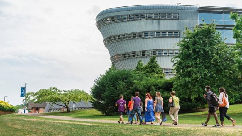 সমাজবিজ্ঞানে পিএইচডি করার সুযোগ দিচ্ছে যুক্তরাজ্যের সারেই বিশ্ববিদ্যালয়