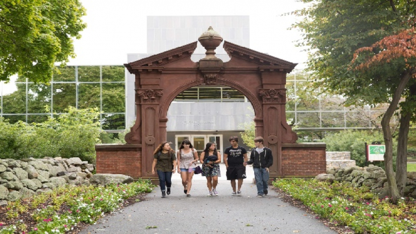 স্নাতক করার সুযোগ দিচ্ছে মার্কিন যুক্তরাষ্ট্রের রেমেপো কলেজ