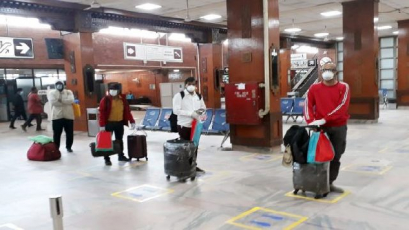 পর্যটকদের জন্য পুনরায় অন-অ্যারাইভাল ভিসা চালু করলো নেপাল