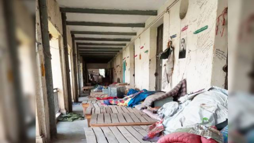 এসএম হলের বারান্দা ফাটল দেখভালে কমিটি