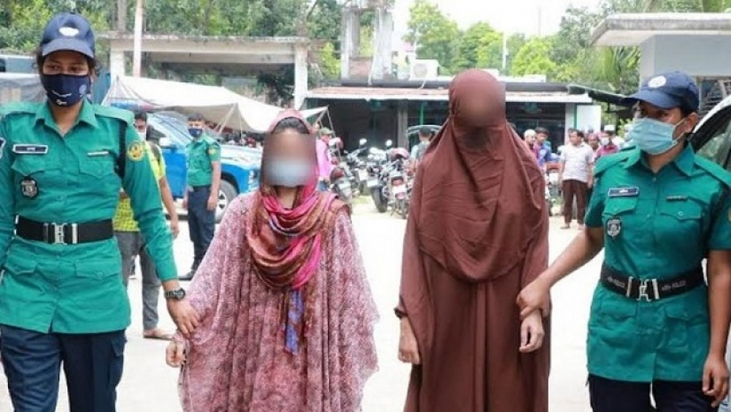 আটক দুই শিক্ষিকা