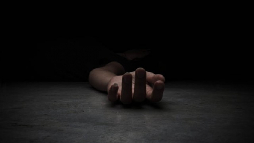 অভিমান করে স্কুলছাত্রীর আত্মহত্যা