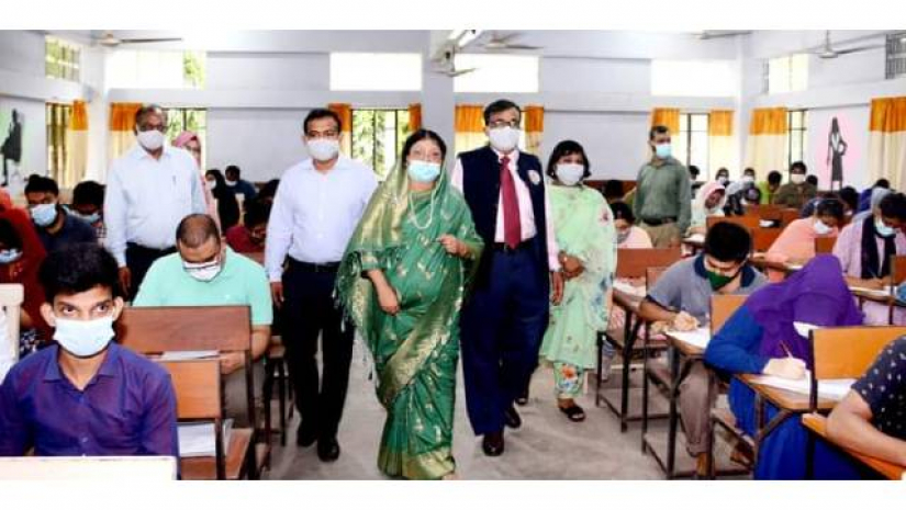 সুষ্ঠুভাবে চবি ক্যাম্পাসে ‘ঢাবি ভর্তি পরীক্ষা’ শুরু