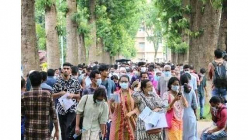 ‘বি’ ইউনিটের প্রথম শিফটের পরীক্ষা সম্পন্ন, দেখুন প্রশ্নপত্র