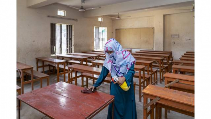 শ্রেণিকক্ষ পরিষ্কার