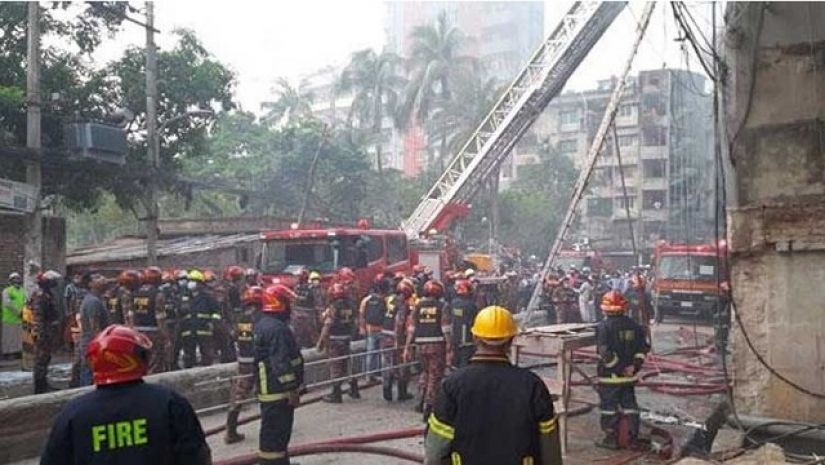 রাজধানীতে কেমিক্যালের দোকানের আগুন নিয়ন্ত্রণে