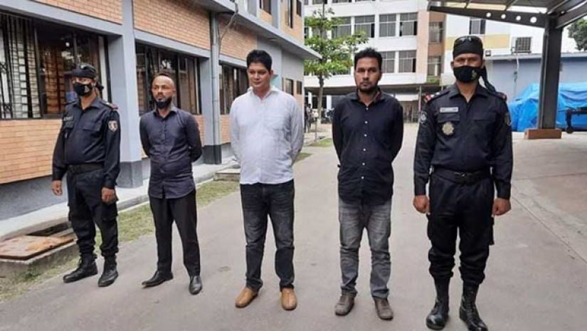 আটকৃত ব্যক্তিরা