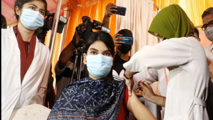 টিকা পাচ্ছে সাত কলেজ, তিন কলেজে কেন্দ্র প্রস্তাব