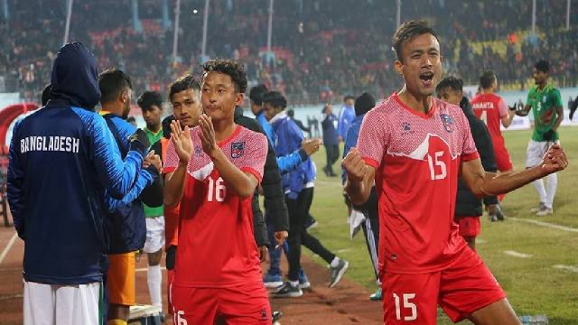 বিতর্কিত পেনাল্টি ও লাল কার্ডে স্বপ্নভঙ্গ বাংলাদেশের