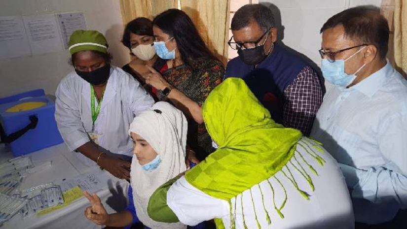 মাদ্রাসা শিক্ষার্থীদের টিকা