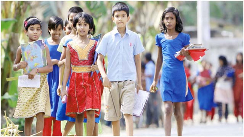 করোনায় ব্যাহত শিশুদের পড়াশোনা