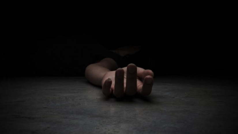 মোবাইলে ভিডিও চালু রেখে ১০ম শ্রেণির ছাত্রীর আত্মহত্যা