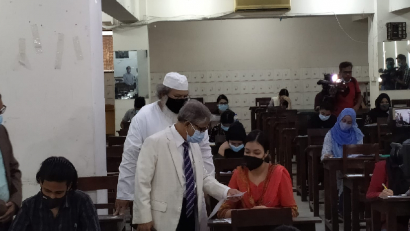 ঢাবির ‘গ’ ইউনিটের প্রশ্ন দেখুন এখানে