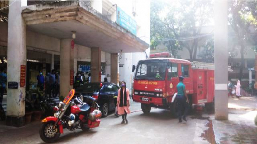 ঢাবি ভর্তি পরীক্ষা কেন্দ্রের আগুন নিয়ন্ত্রণে