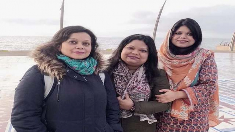 গর্বিত বাবা, তিন মেয়েই ঢাকা বিশ্ববিদ্যালয়ের শিক্ষক 