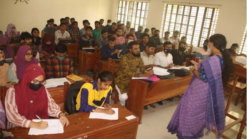 ইবিতে চলছে সশরীরে ক্লাস