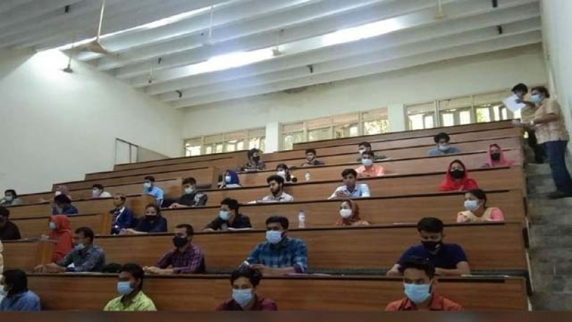 ‘পরীক্ষা কমিটির বহিষ্কার চাই’ লেখায় শিক্ষার্থীর ভর্তি পরীক্ষা বাতিল করল কর্তৃপক্ষ 