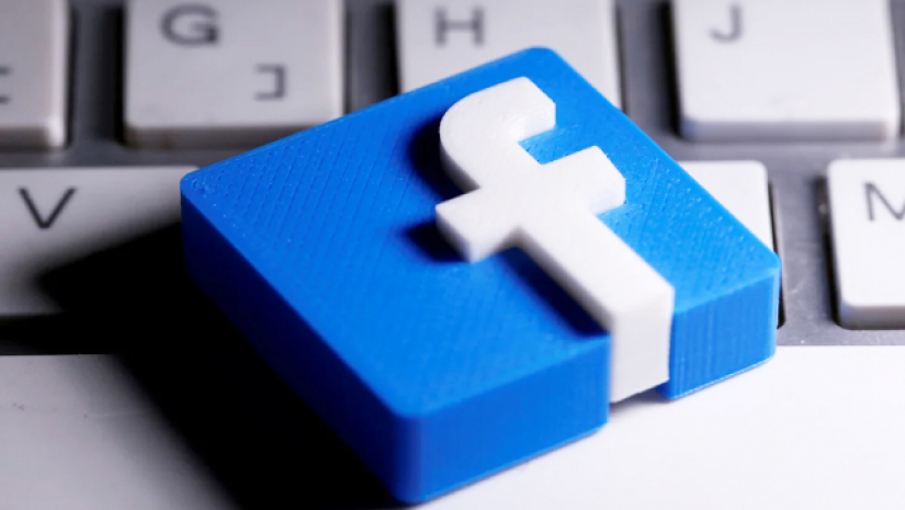 যাদের ফেসবুক অ্যাকাউন্ট বেশি মানুষের কাছে পৌঁছাতে পারে তারাই ফেসবুক প্রোটেক্ট করার বার্তা পেয়েছেন। ক্রমান্বয়ে সবার জন্য এ ফিচার চালু করবে ফেসবুক