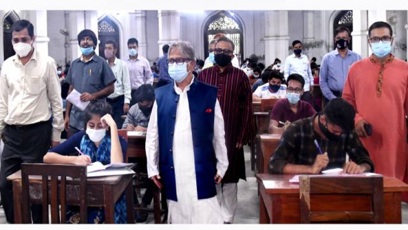 ঢাবির প্রযুক্তি ইউনিটের ভর্তি পরীক্ষা অনুষ্ঠিত