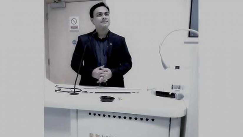  জাহাঙ্গীরনগর বিশ্ববিদ্যালয়ের (জাবি) সরকার ও রাজনীতি বিভাগের সহযোগী অধ্যাপক ড. মোহাম্মদ তারিকুল ইসলাম 