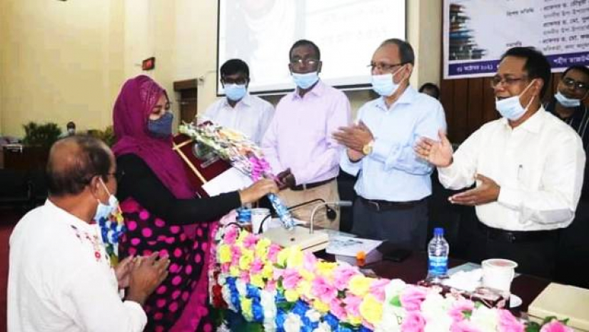 ডিন অ্যাওয়ার্ড পেলেন রাবির ১৩ শিক্ষার্থী