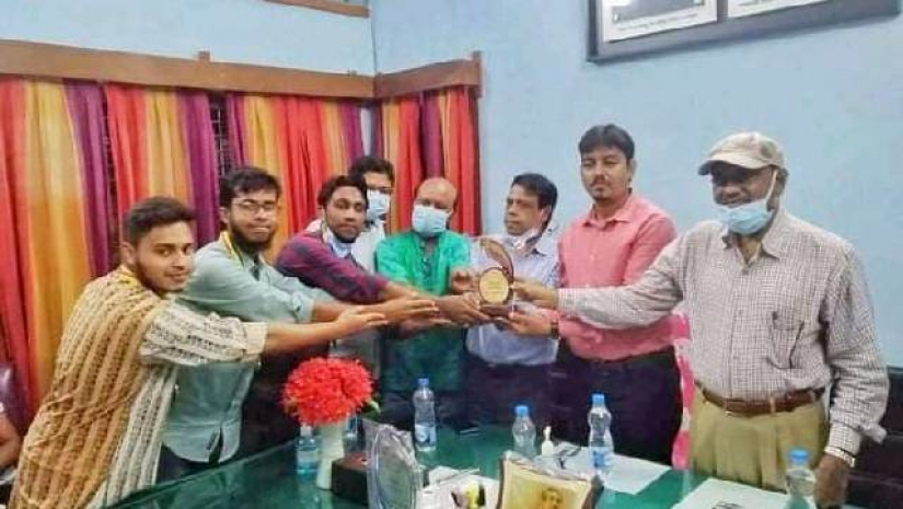 রাবিতে আন্তঃঅনুষদ বিতর্ক প্রতিযোগিতার পুরস্কার বিতরণ