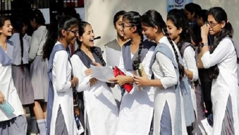 স্কুলে ভর্তি