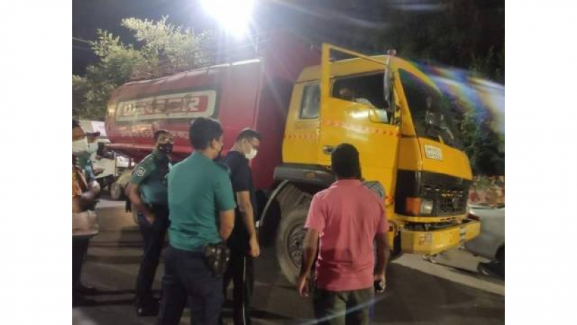 ক্যাম্পাসে ভারী যানচলাচল নিয়ন্ত্রণে ঢাবি প্রশাসনের অভিযান