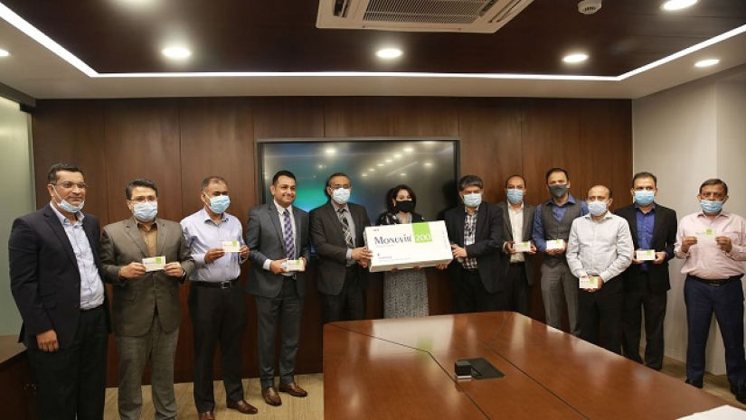 বাজারে কোভিডের প্রথম ‘ওরাল’ ওষুধ মলনুপিরাভির, দাম ৭০ টাকা