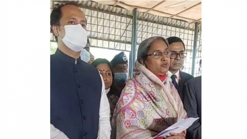 মতিঝিল বয়েজ স্কুল কেন্দ্র পরিদর্শনকালে শিক্ষামন্ত্রী 