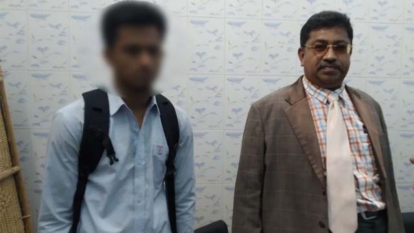 হাফপাস সমাবেশ থেকে আটক ছাত্রকে বুঝে পেলো আইডিয়াল কলেজ কর্তৃপক্ষ