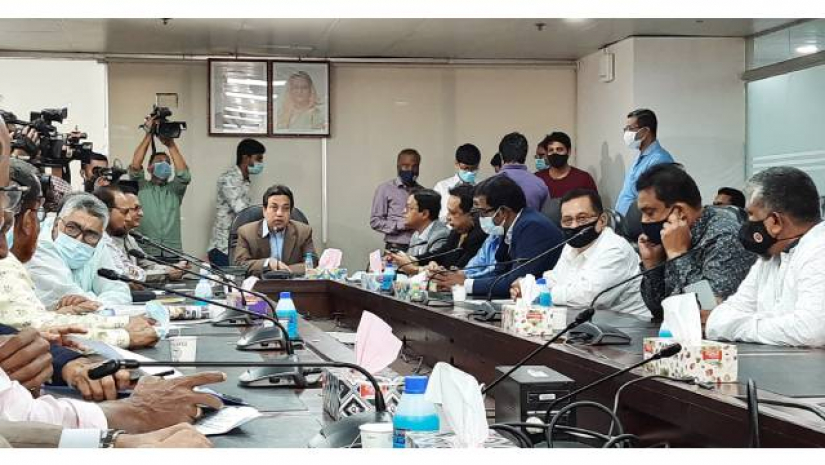 বিআরটিএর প্রধান কার্যালয়ের সেমিনার কক্ষে এই বৈঠক হয়